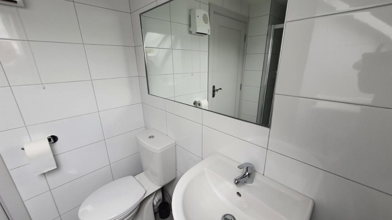 Pasta Factory Guest Rooms 골웨이 외부 사진