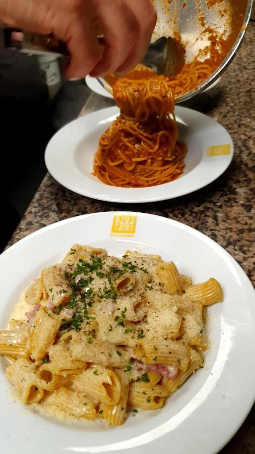 Pasta Factory Guest Rooms 골웨이 외부 사진